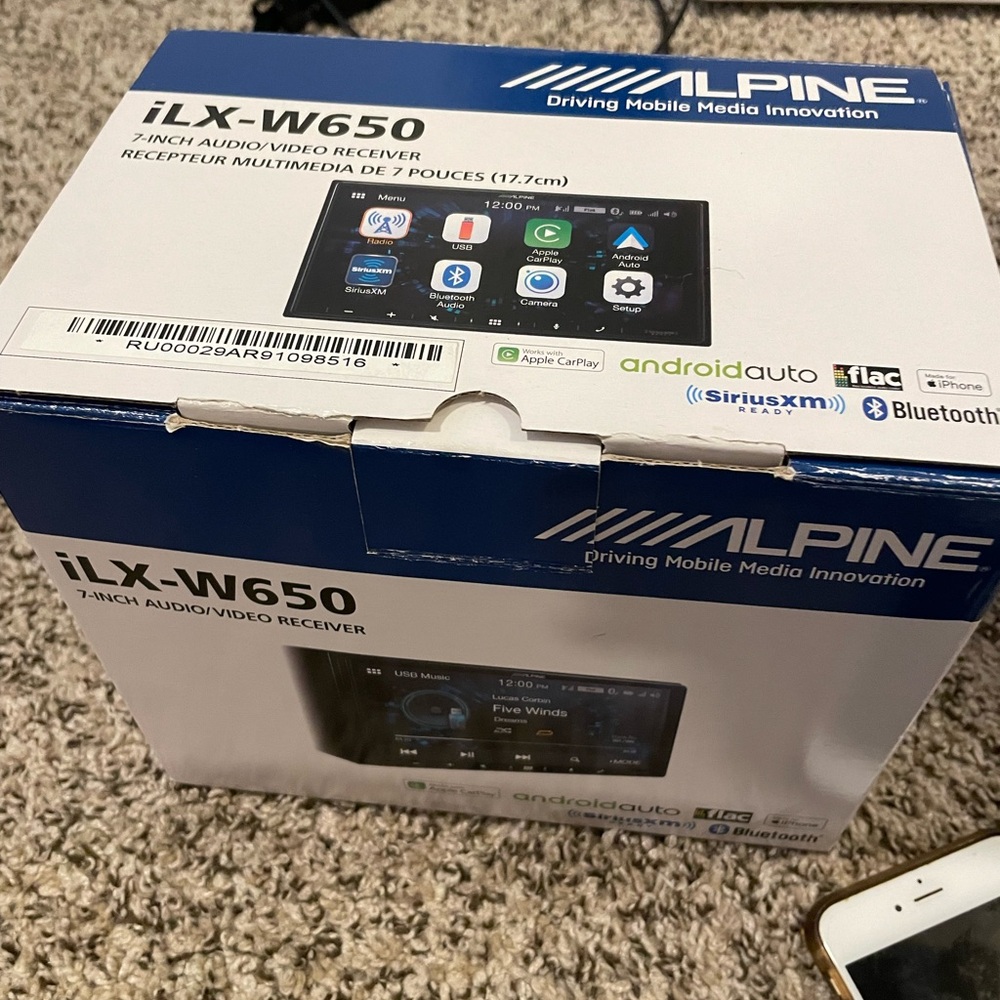 Alpine iLX-W650 Multimedia Receiver in White and Blue